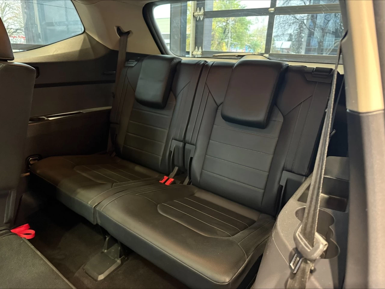 2018 Volkswagen Atlas Highline https://www.acuramontrealcentre.com/resize/b990ff35b810a3abc0cc817b2ca24889-1