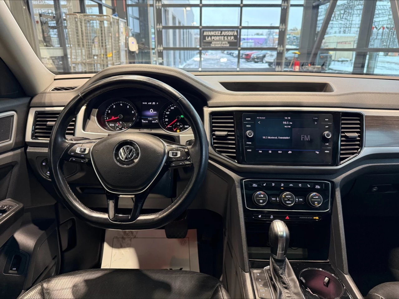 2018 Volkswagen Atlas Highline https://www.acuramontrealcentre.com/resize/b990ff35b810a3abc0cc817b2ca24889-1