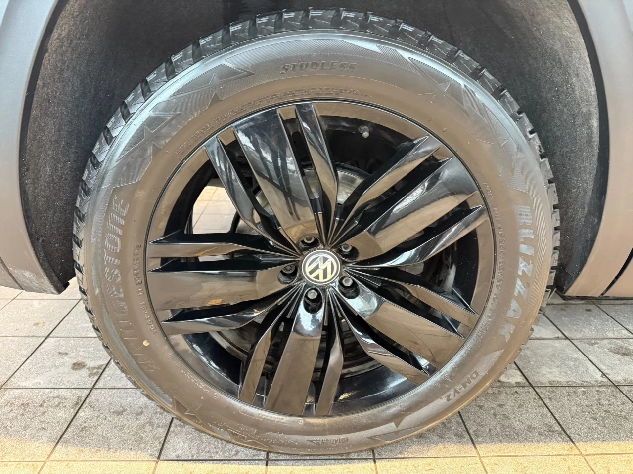 2018 Volkswagen Atlas Highline https://www.acuramontrealcentre.com/resize/b990ff35b810a3abc0cc817b2ca24889-1