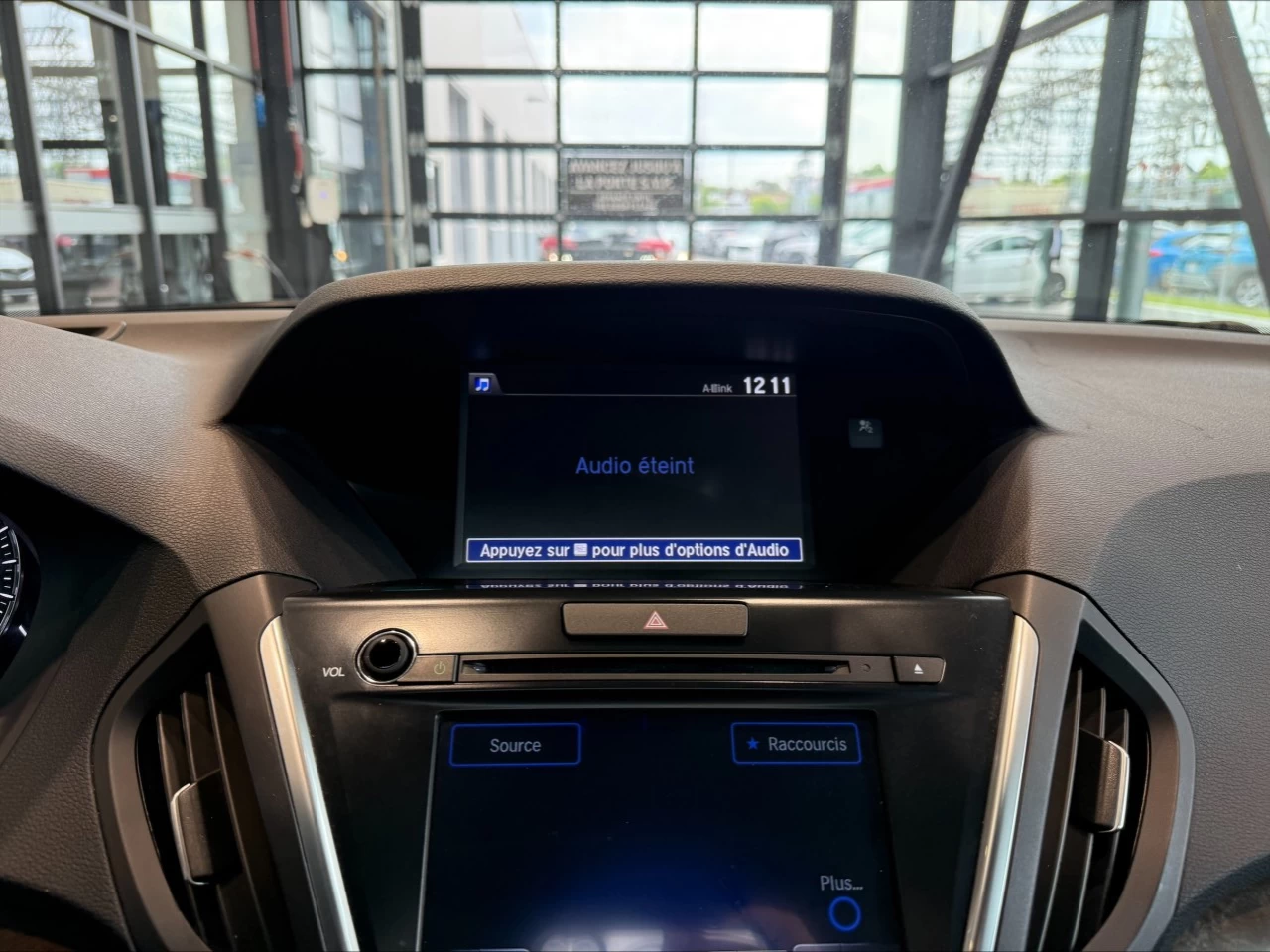 2017 Acura MDX Elite Pkg https://www.acuramontrealcentre.com/resize/b990ff35b810a3abc0cc817b2ca24889-1