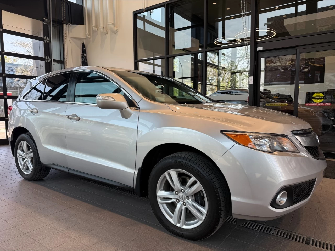 2015 Acura RDX Tech Pkg https://www.acuramontrealcentre.com/resize/b990ff35b810a3abc0cc817b2ca24889-1