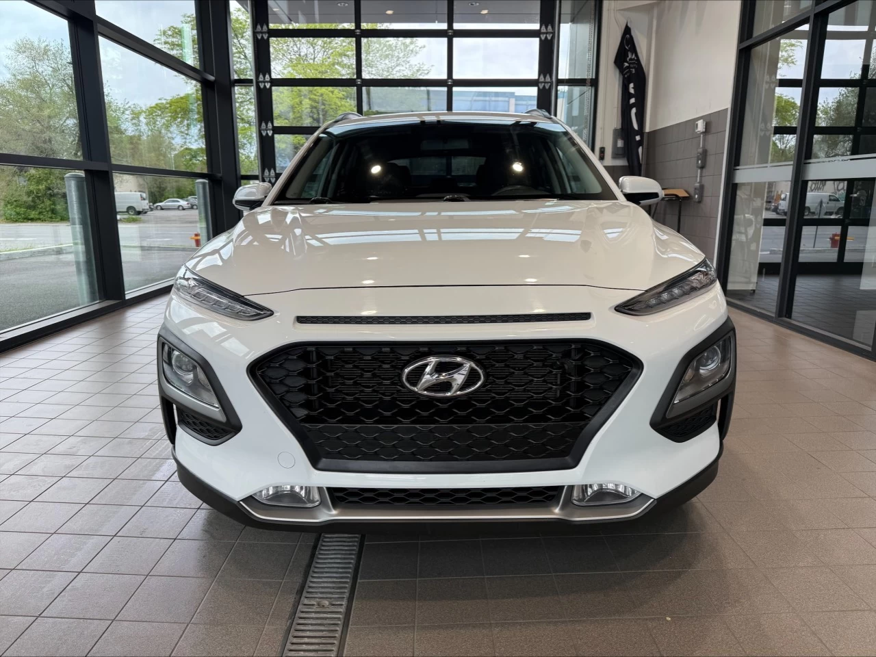2020 Hyundai Kona Preferred https://www.acuramontrealcentre.com/resize/b990ff35b810a3abc0cc817b2ca24889-1