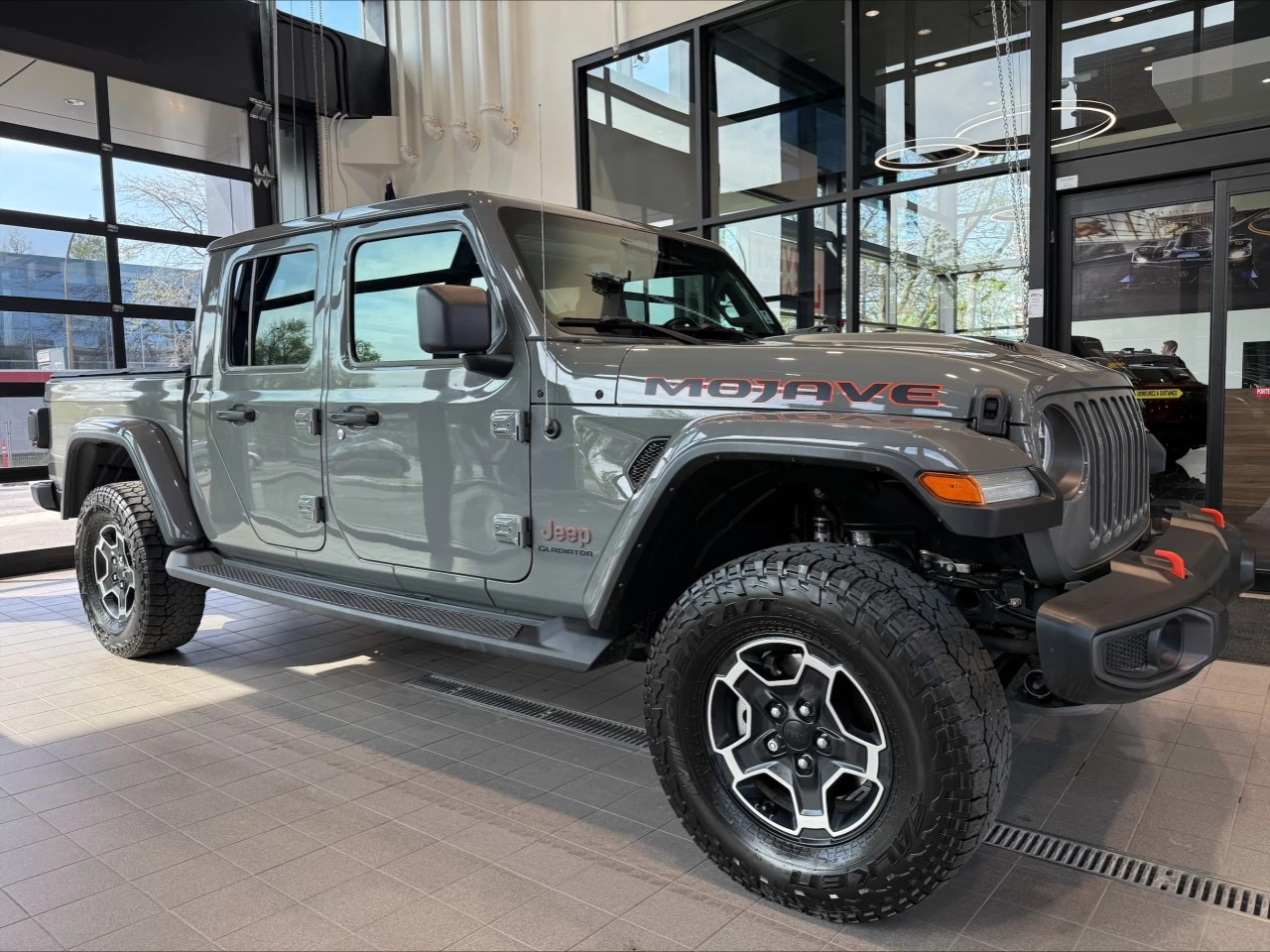 2022 Jeep Gladiator Mojave https://www.acuramontrealcentre.com/resize/b990ff35b810a3abc0cc817b2ca24889-1