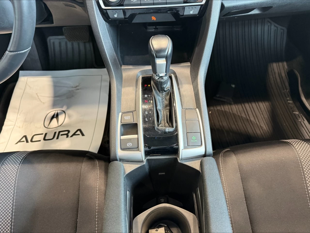 2020 Honda Civic EX https://www.acuramontrealcentre.com/resize/b990ff35b810a3abc0cc817b2ca24889-1