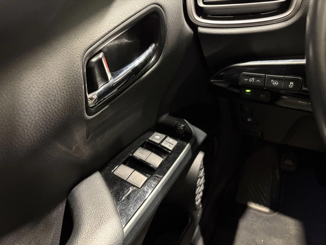 2021 Toyota Prius Prime Upgrade https://www.acuramontrealcentre.com/resize/b990ff35b810a3abc0cc817b2ca24889-1