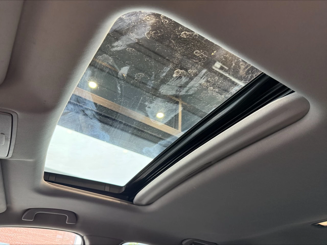 2017 Acura MDX SH-AWD 4dr https://www.acuramontrealcentre.com/resize/b990ff35b810a3abc0cc817b2ca24889-1