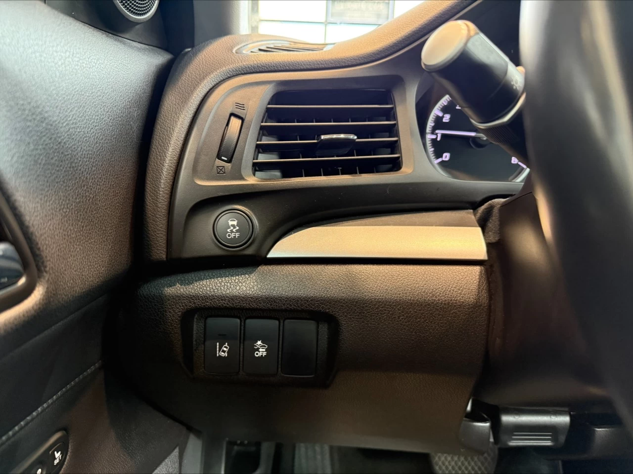 2018 Acura ILX Premium/Tech https://www.acuramontrealcentre.com/resize/b990ff35b810a3abc0cc817b2ca24889-1