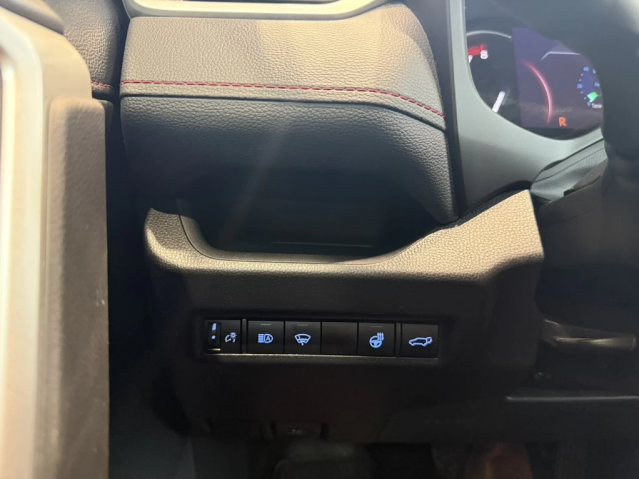 2021 Toyota RAV4 Trail https://www.acuramontrealcentre.com/resize/b990ff35b810a3abc0cc817b2ca24889-1