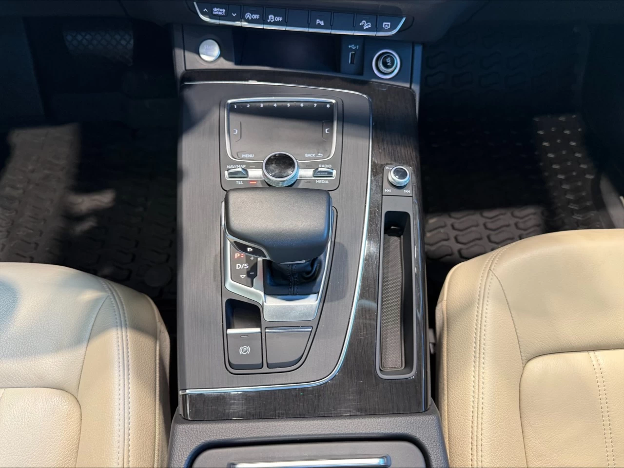 2019 Audi Q5 Technik https://www.acuramontrealcentre.com/resize/b990ff35b810a3abc0cc817b2ca24889-1