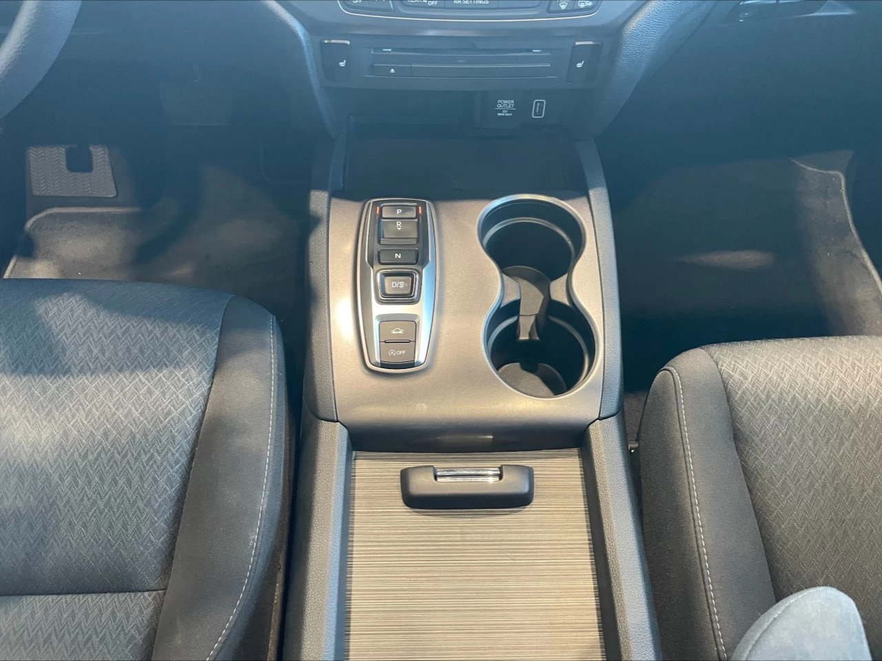 2020 Honda Ridgeline Sport https://www.acuramontrealcentre.com/resize/b990ff35b810a3abc0cc817b2ca24889-1
