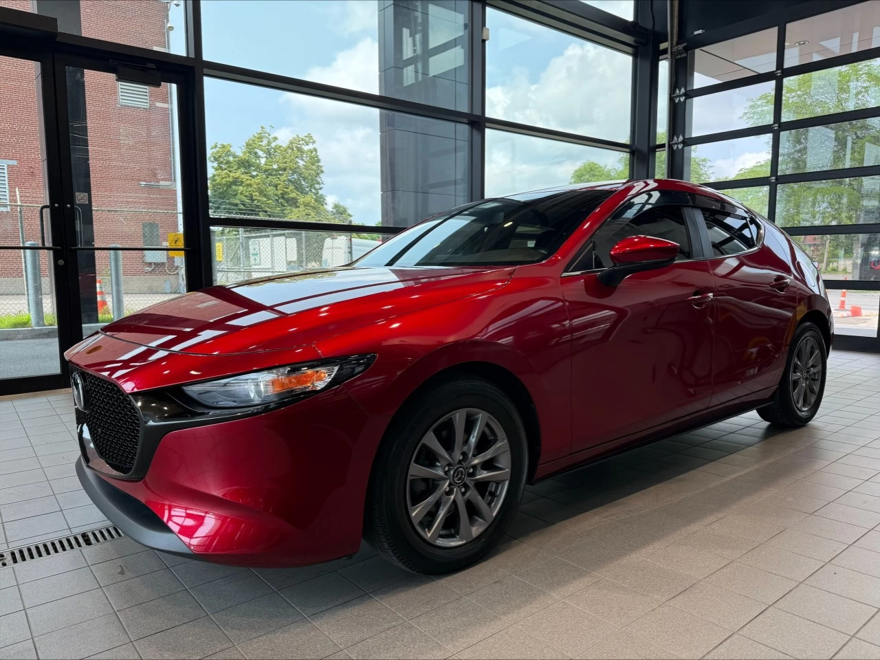 2022 Mazda 3 Sport GS https://www.acuramontrealcentre.com/resize/b990ff35b810a3abc0cc817b2ca24889-1