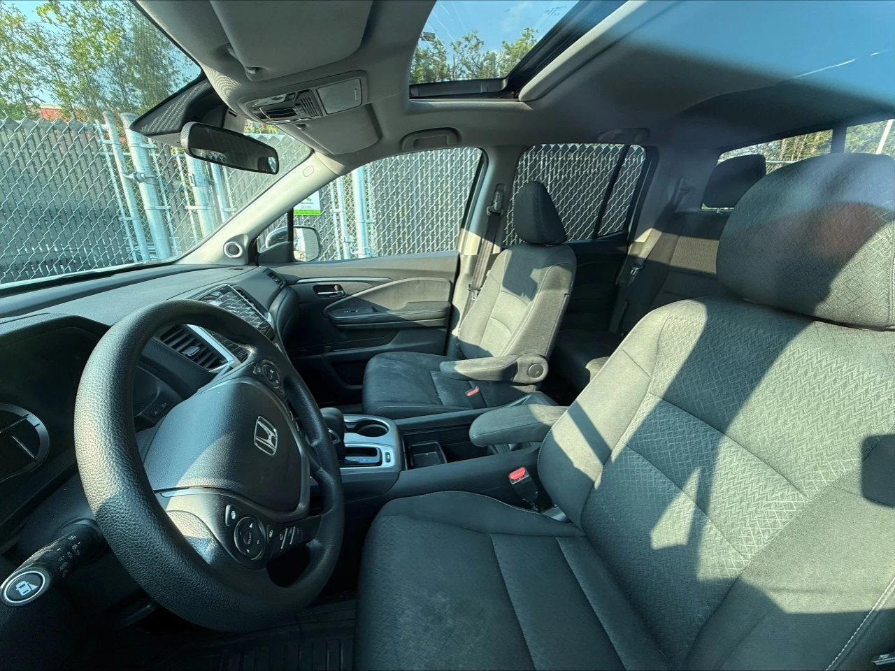 2017 Honda Ridgeline Sport https://www.acuramontrealcentre.com/resize/b990ff35b810a3abc0cc817b2ca24889-1
