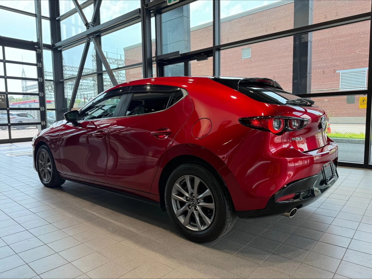 2022 Mazda 3 Sport GS https://www.acuramontrealcentre.com/resize/b990ff35b810a3abc0cc817b2ca24889-1