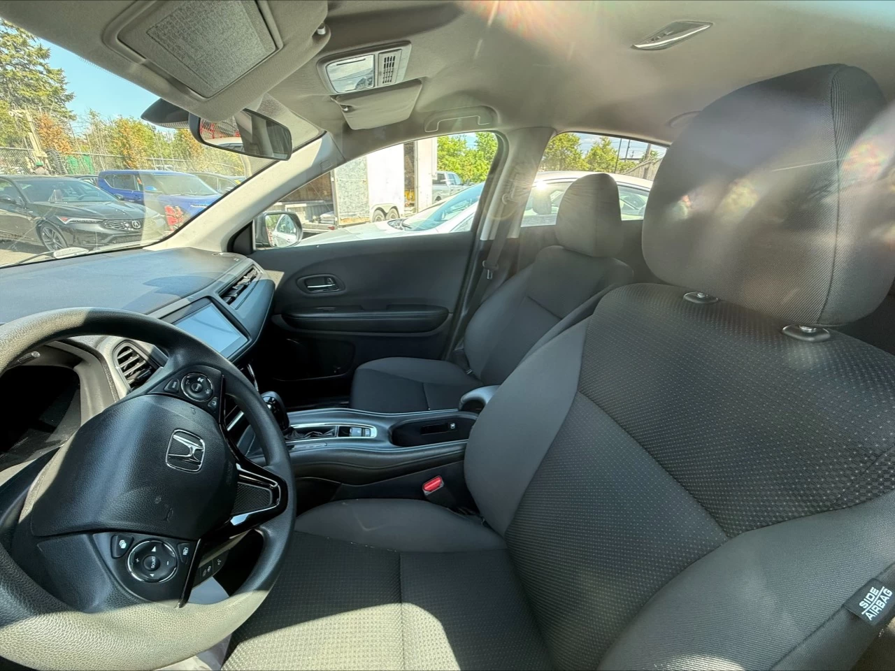 2022 Honda HR-V LX https://www.acuramontrealcentre.com/resize/b990ff35b810a3abc0cc817b2ca24889-1