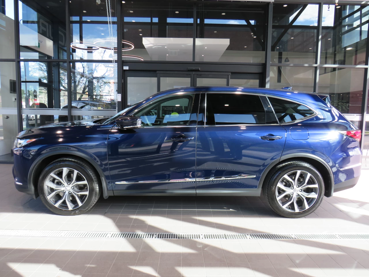 2022 Acura MDX Tech https://www.acuramontrealcentre.com/resize/b990ff35b810a3abc0cc817b2ca24889-1