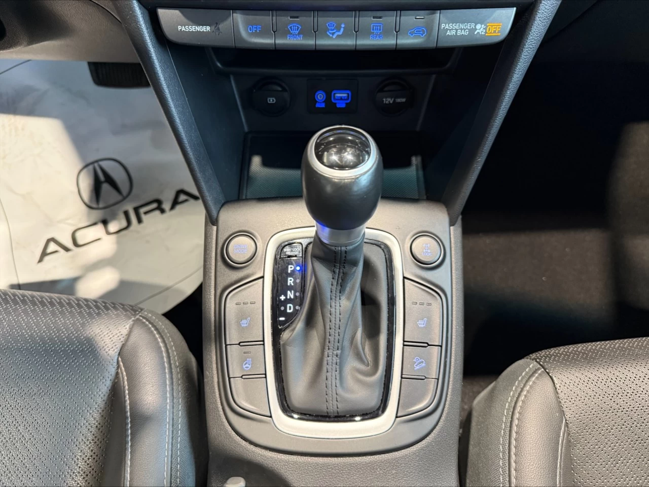 2020 Hyundai Kona Luxury https://www.acuramontrealcentre.com/resize/b990ff35b810a3abc0cc817b2ca24889-1