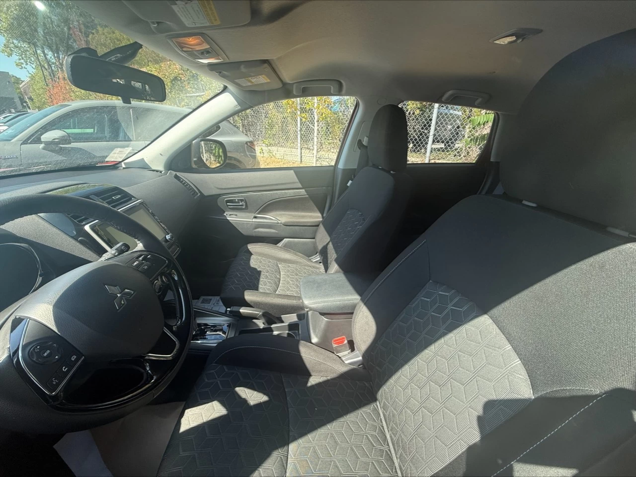 2023 Mitsubishi RVR ES/SE Main Image