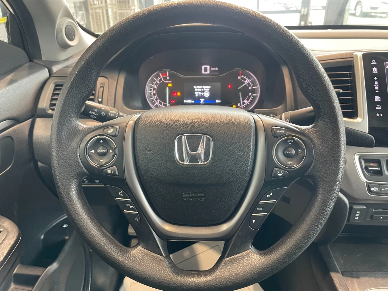 2017 Honda Ridgeline Sport https://www.acuramontrealcentre.com/resize/b990ff35b810a3abc0cc817b2ca24889-1