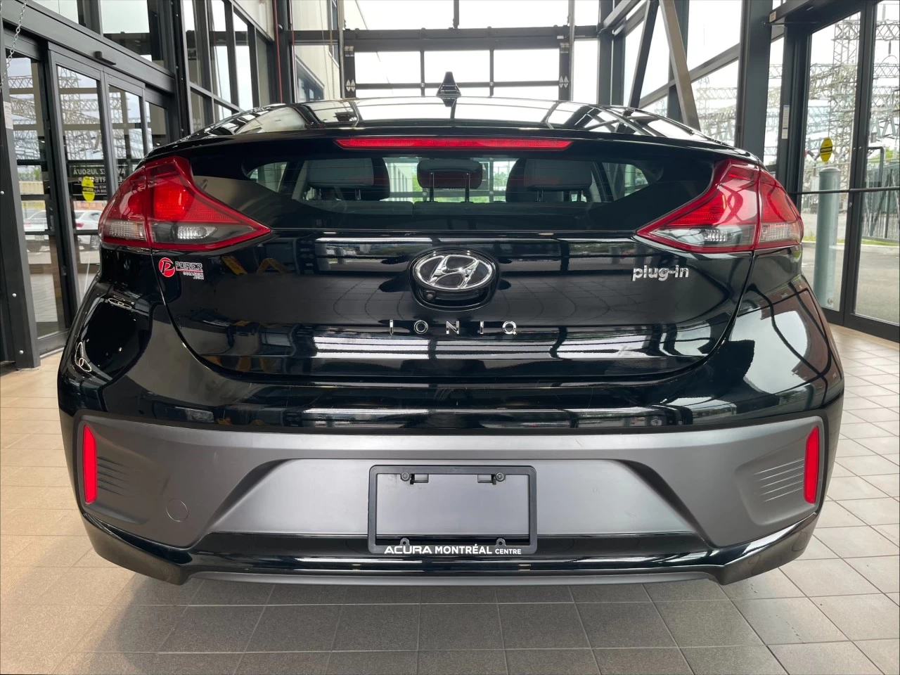 2020 Hyundai Ioniq Preferred https://www.acuramontrealcentre.com/resize/b990ff35b810a3abc0cc817b2ca24889-1