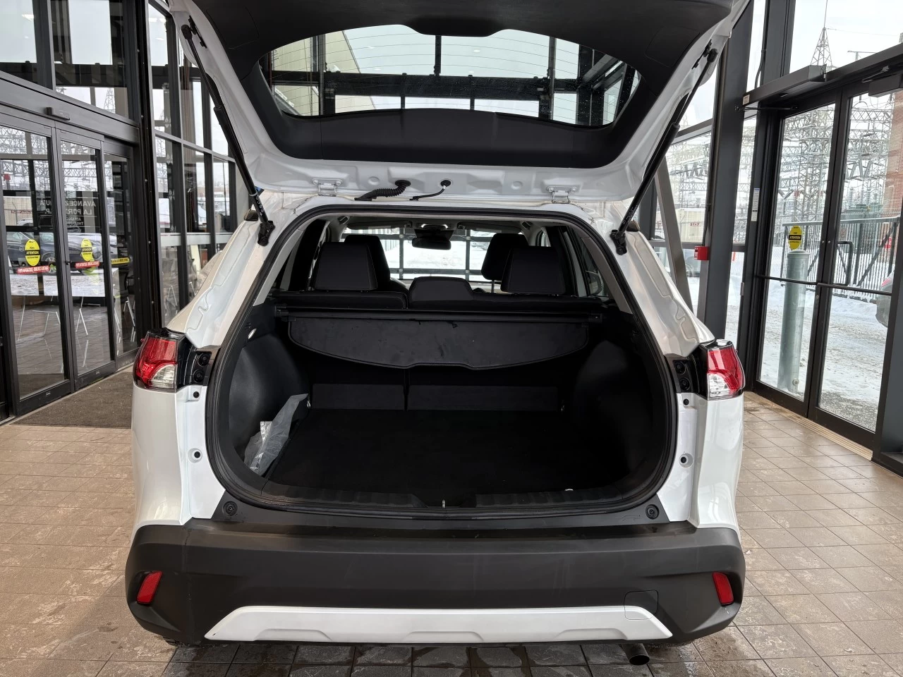 2023 Toyota Corolla Cross LE Image principale