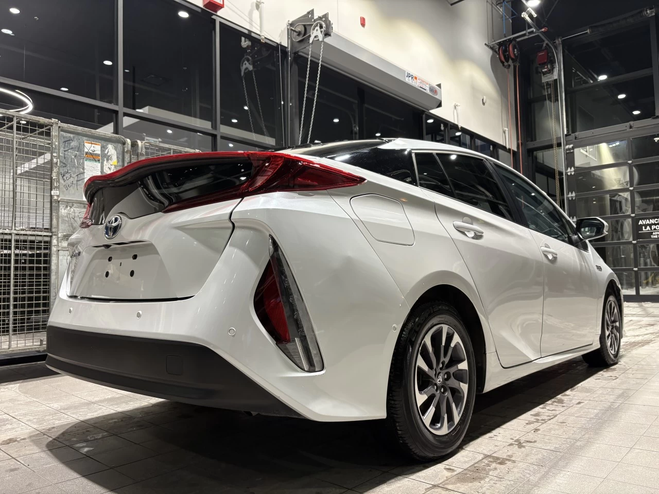 2021 Toyota Prius Prime Upgrade https://www.acuramontrealcentre.com/resize/b990ff35b810a3abc0cc817b2ca24889-1