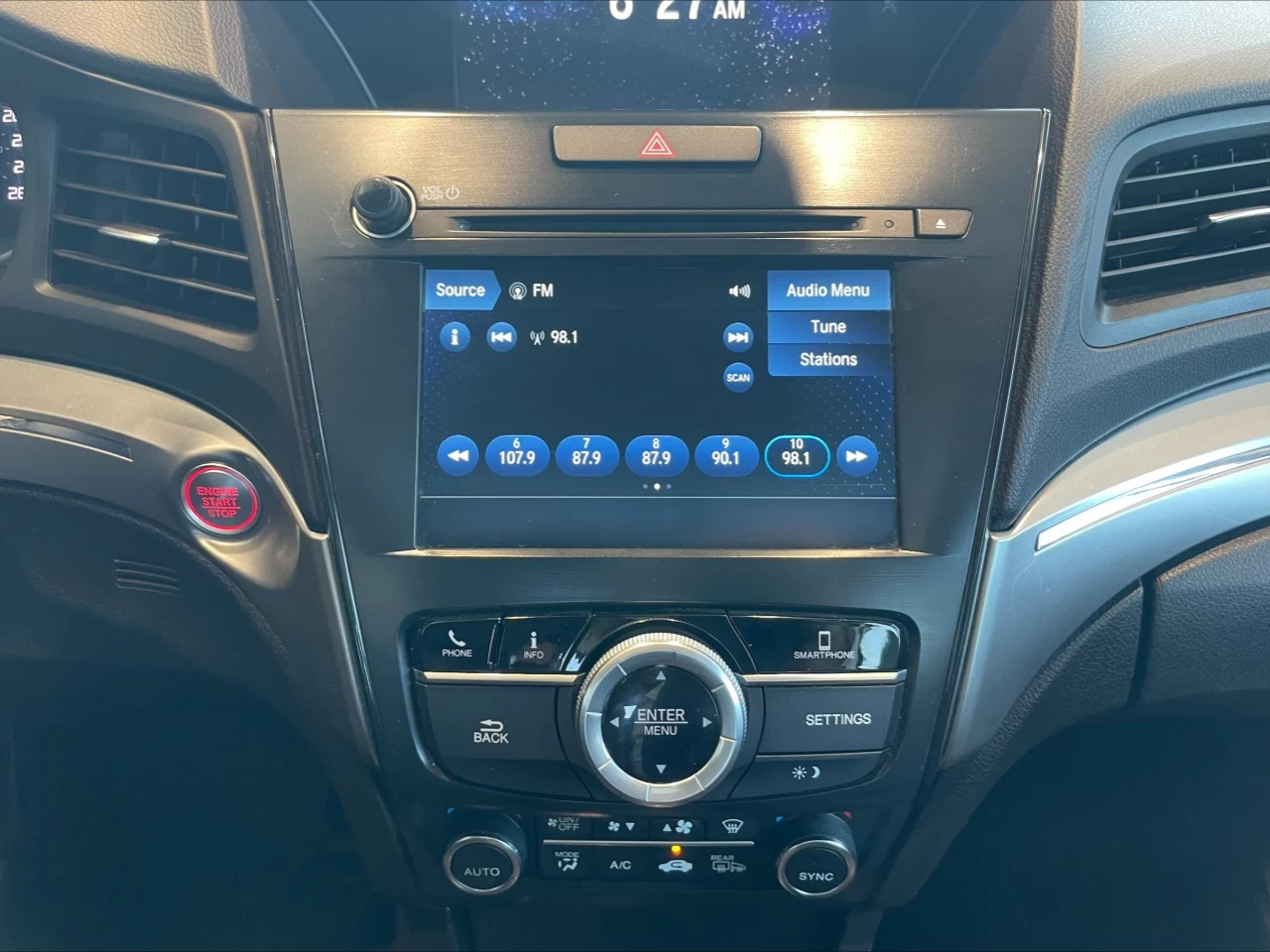 2020 Acura ILX Premium https://www.acuramontrealcentre.com/resize/b990ff35b810a3abc0cc817b2ca24889-1