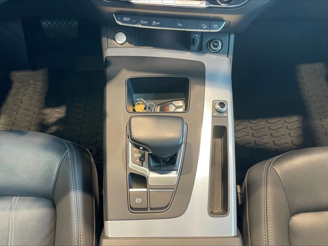 2021 Audi Q5 Progressiv https://www.acuramontrealcentre.com/resize/b990ff35b810a3abc0cc817b2ca24889-1