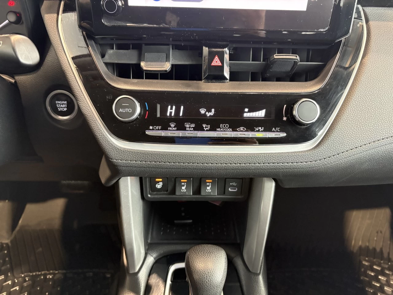 2023 Toyota Corolla Cross LE Image principale