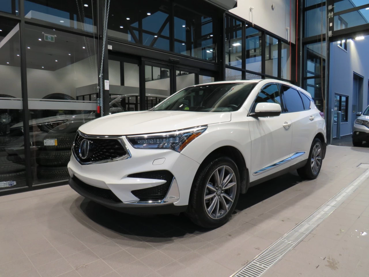 2019 Acura RDX Elite https://www.acuramontrealcentre.com/resize/b990ff35b810a3abc0cc817b2ca24889-1