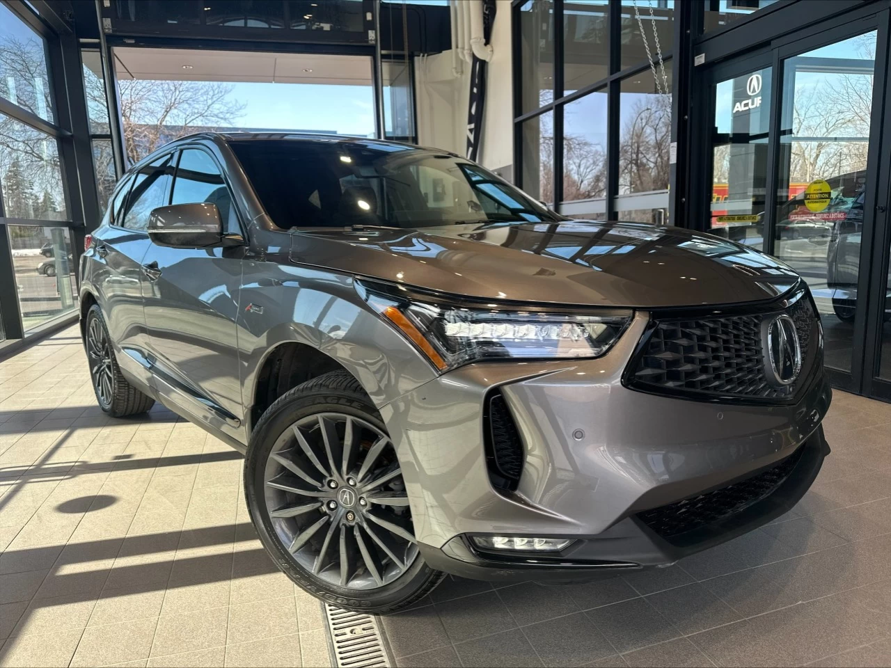 2022 Acura RDX Platinum Elite A-Spec/PMC Edition https://www.acuramontrealcentre.com/resize/b990ff35b810a3abc0cc817b2ca24889-1