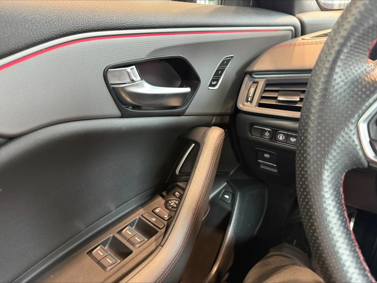 2023 Acura TLX A-Spec https://www.acuramontrealcentre.com/resize/b990ff35b810a3abc0cc817b2ca24889-1