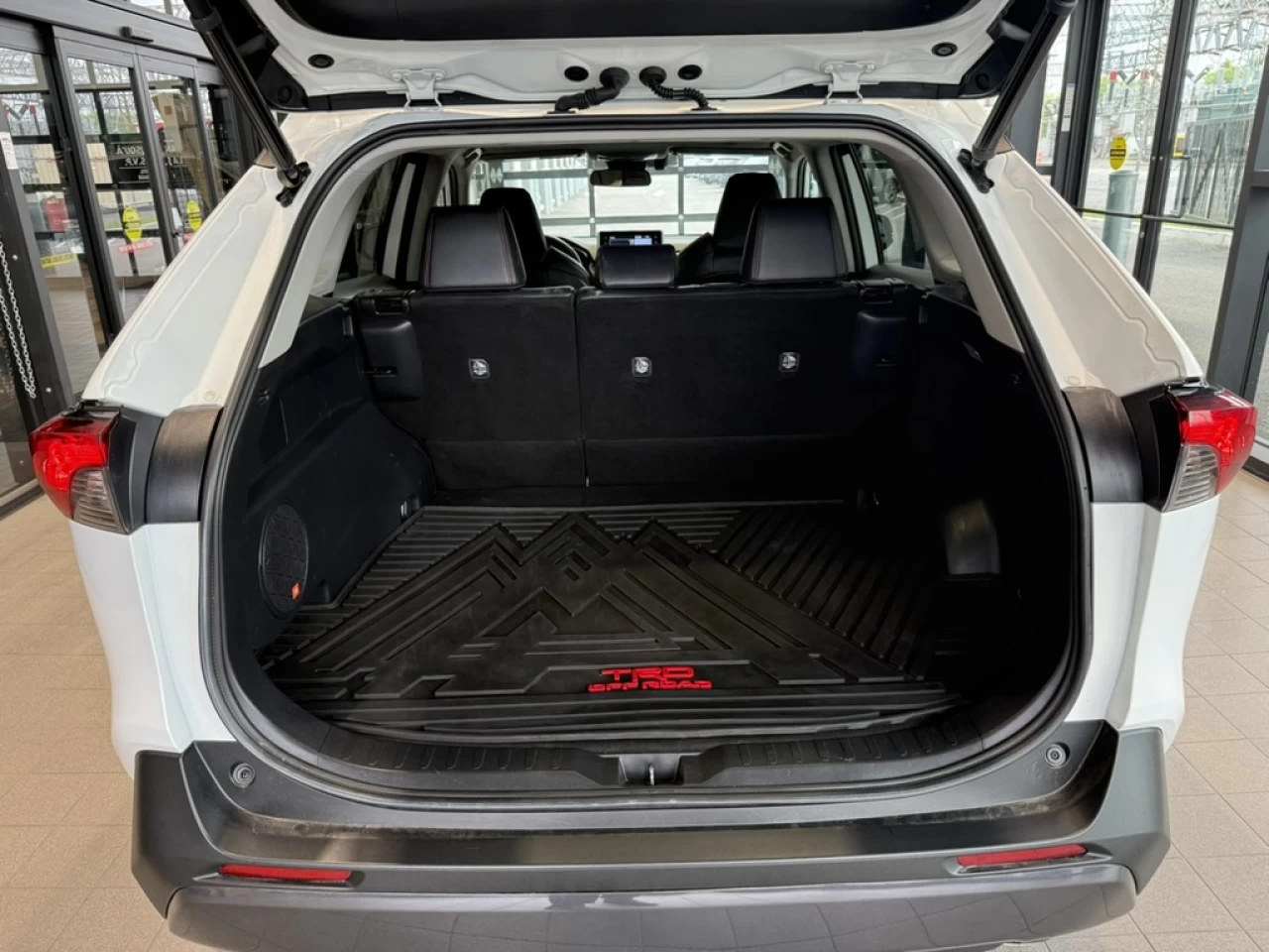 2021 Toyota RAV4 Trail https://www.acuramontrealcentre.com/resize/b990ff35b810a3abc0cc817b2ca24889-1