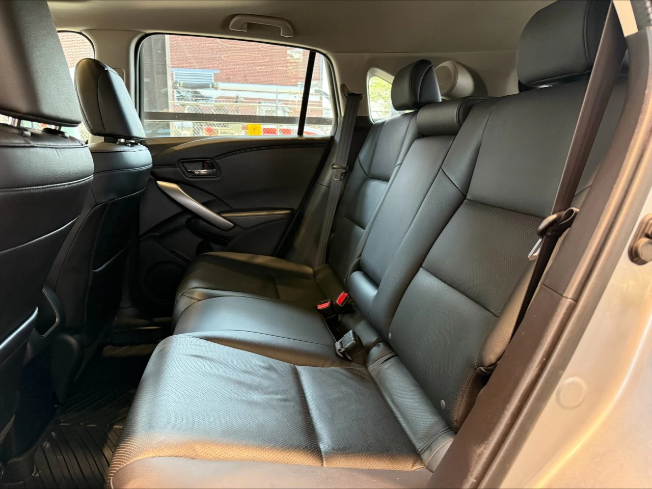 2015 Acura RDX Tech Pkg https://www.acuramontrealcentre.com/resize/b990ff35b810a3abc0cc817b2ca24889-1