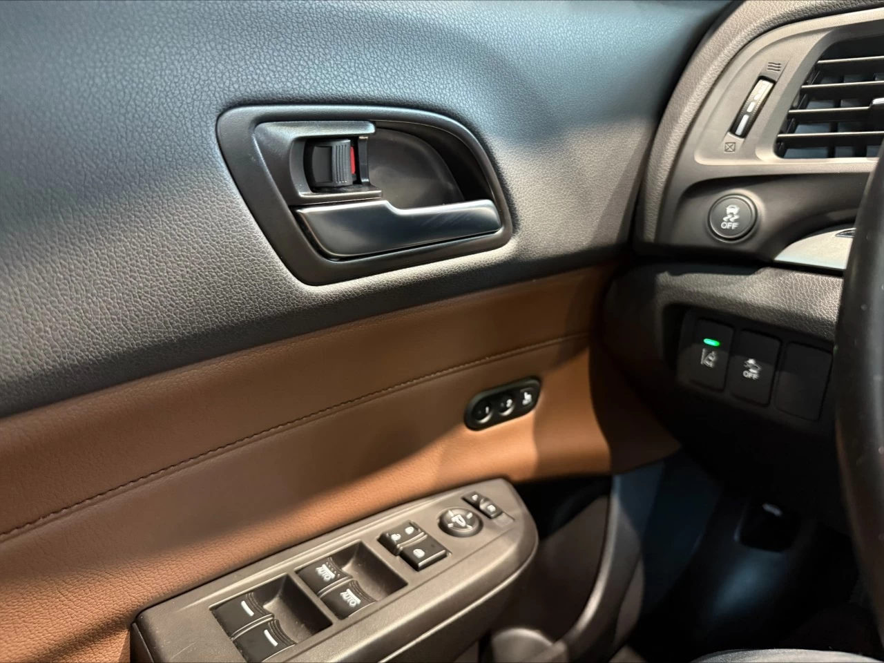 2020 Acura ILX Premium https://www.acuramontrealcentre.com/resize/b990ff35b810a3abc0cc817b2ca24889-1