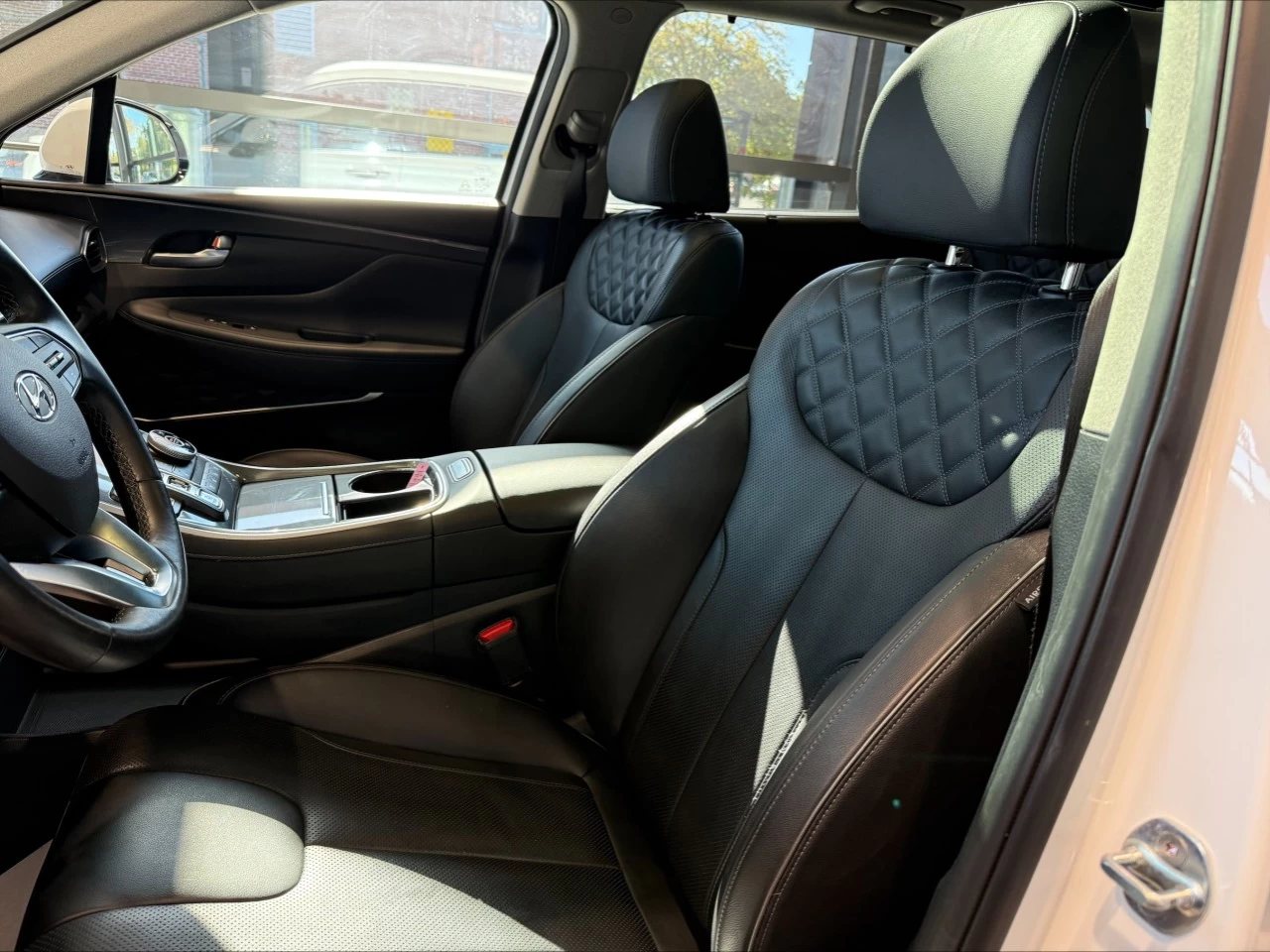 2022 Hyundai Santa Fe Luxury PHEV https://www.acuramontrealcentre.com/resize/b990ff35b810a3abc0cc817b2ca24889-1