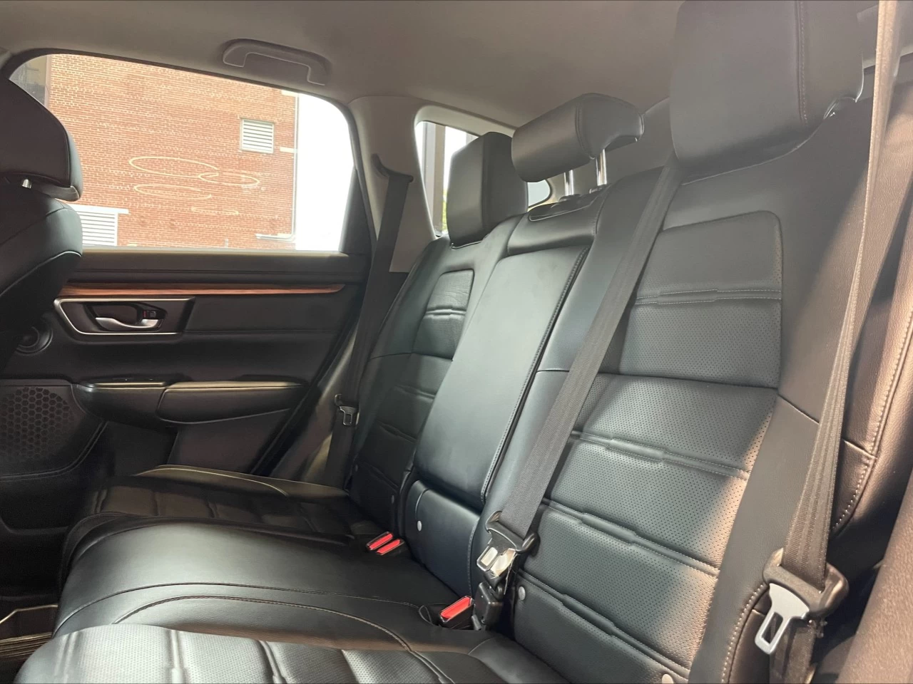 2022 Honda CR-V EX-L https://www.acuramontrealcentre.com/resize/b990ff35b810a3abc0cc817b2ca24889-1