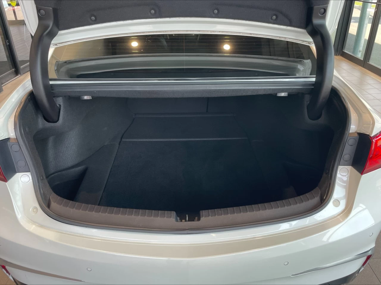2018 Acura TLX Elite https://www.acuramontrealcentre.com/resize/b990ff35b810a3abc0cc817b2ca24889-1