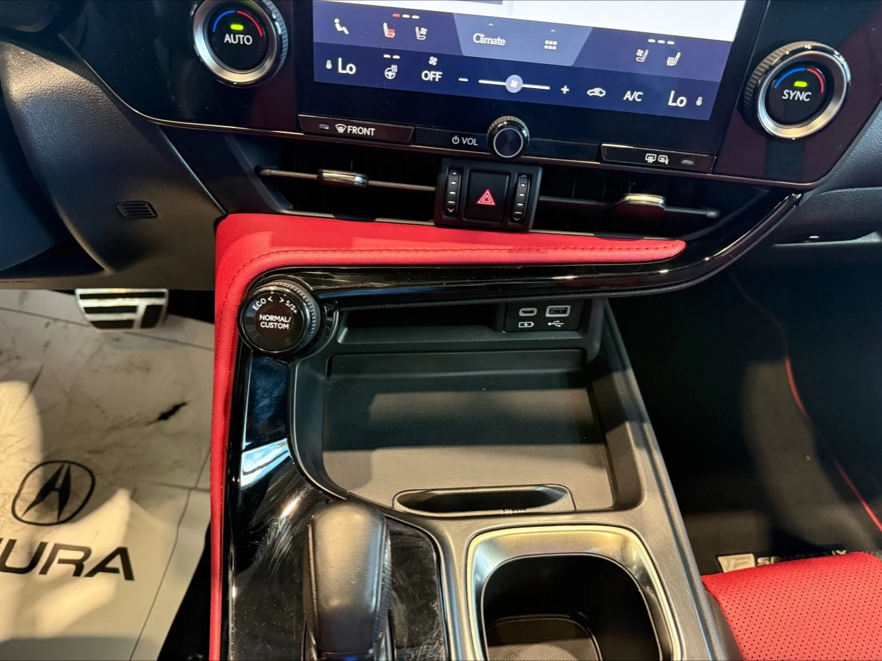 2022 Lexus NX350 NX350 https://www.acuramontrealcentre.com/resize/b990ff35b810a3abc0cc817b2ca24889-1