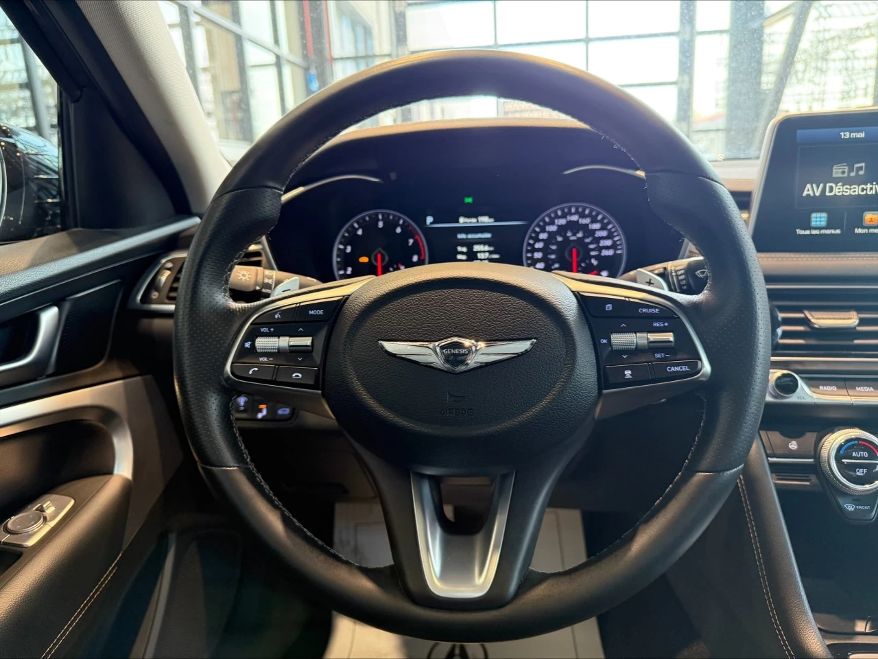 2021 Genesis G70 2.0T Advanced https://www.acuramontrealcentre.com/resize/b990ff35b810a3abc0cc817b2ca24889-1