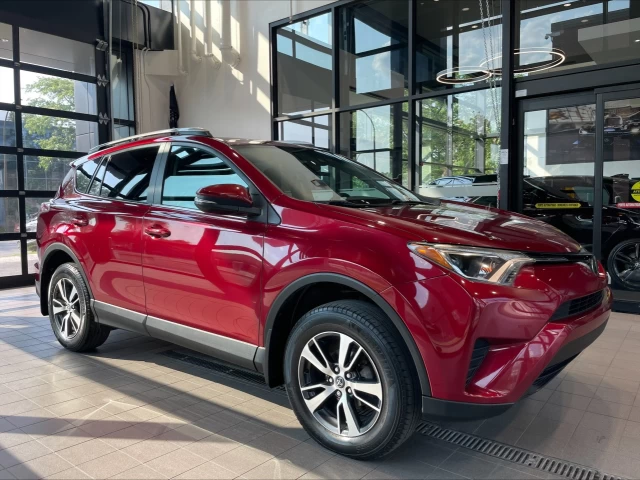 Toyota RAV4 LE 2018