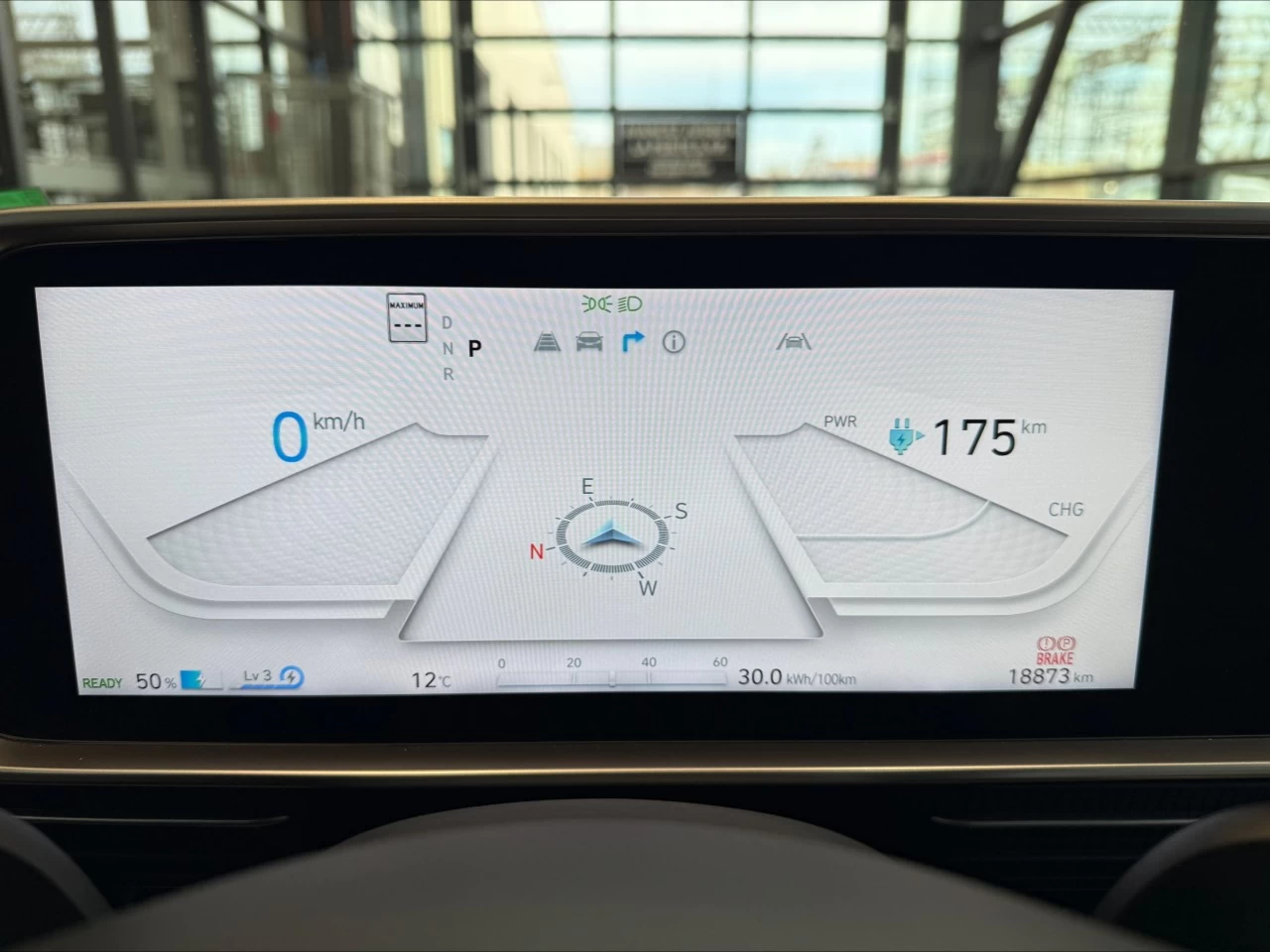 2024 Hyundai Ioniq Preferred Longue Range AWD Ultimate https://www.acuramontrealcentre.com/resize/b990ff35b810a3abc0cc817b2ca24889-1