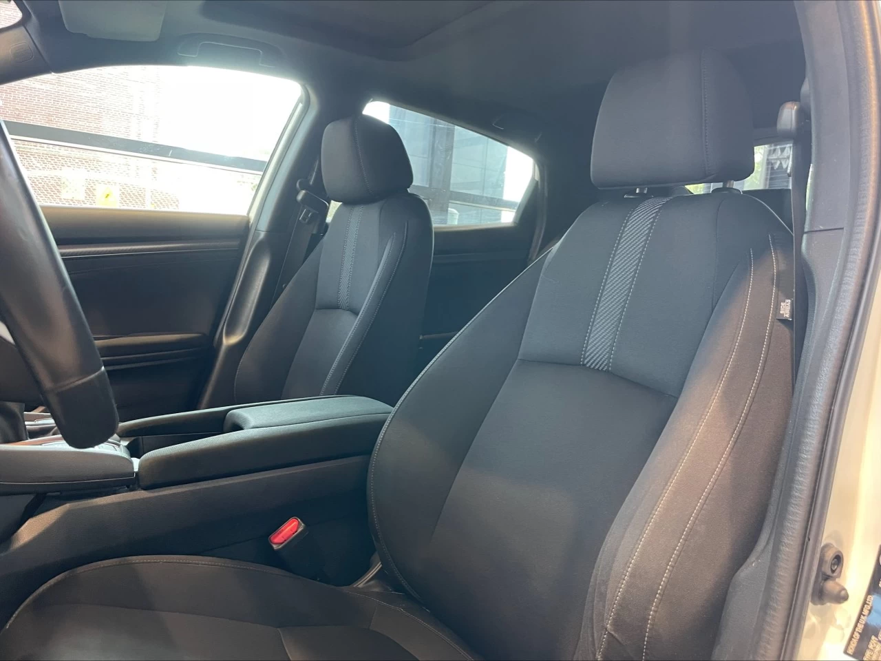 2019 Honda Civic Sport https://www.acuramontrealcentre.com/resize/b990ff35b810a3abc0cc817b2ca24889-1