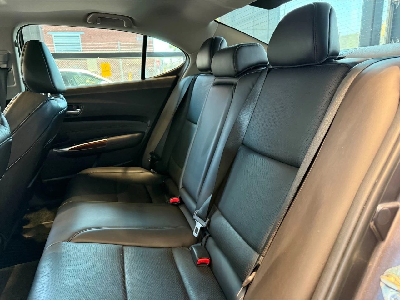 2017 Acura TLX V6 Tech https://www.acuramontrealcentre.com/resize/b990ff35b810a3abc0cc817b2ca24889-1