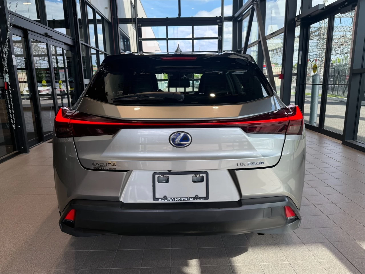 2021 Lexus UX250h UX 250h https://www.acuramontrealcentre.com/resize/b990ff35b810a3abc0cc817b2ca24889-1