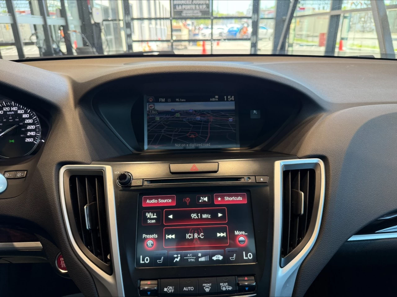 2017 Acura TLX V6 Tech https://www.acuramontrealcentre.com/resize/b990ff35b810a3abc0cc817b2ca24889-1