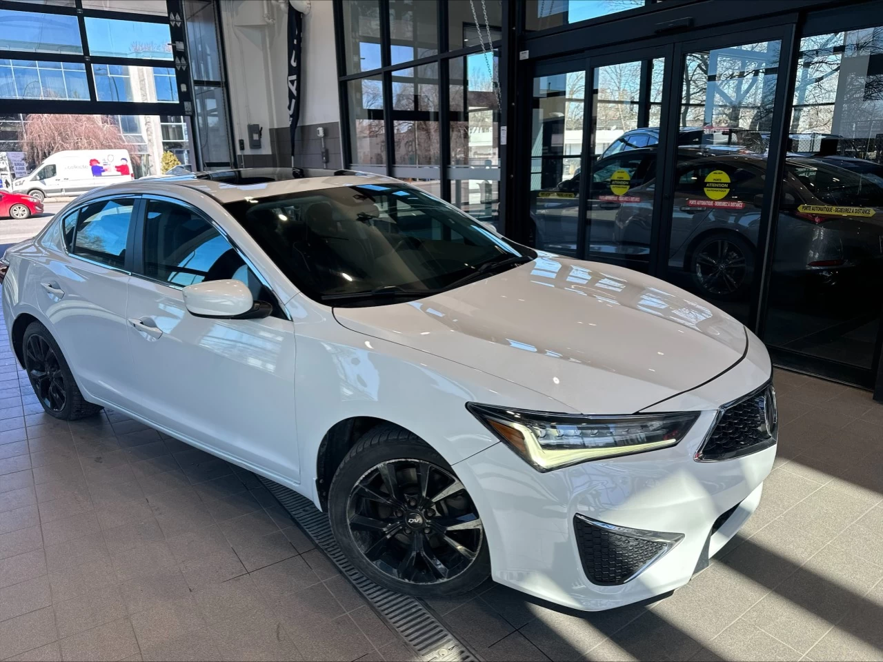 2020 Acura ILX Premium https://www.acuramontrealcentre.com/resize/b990ff35b810a3abc0cc817b2ca24889-1