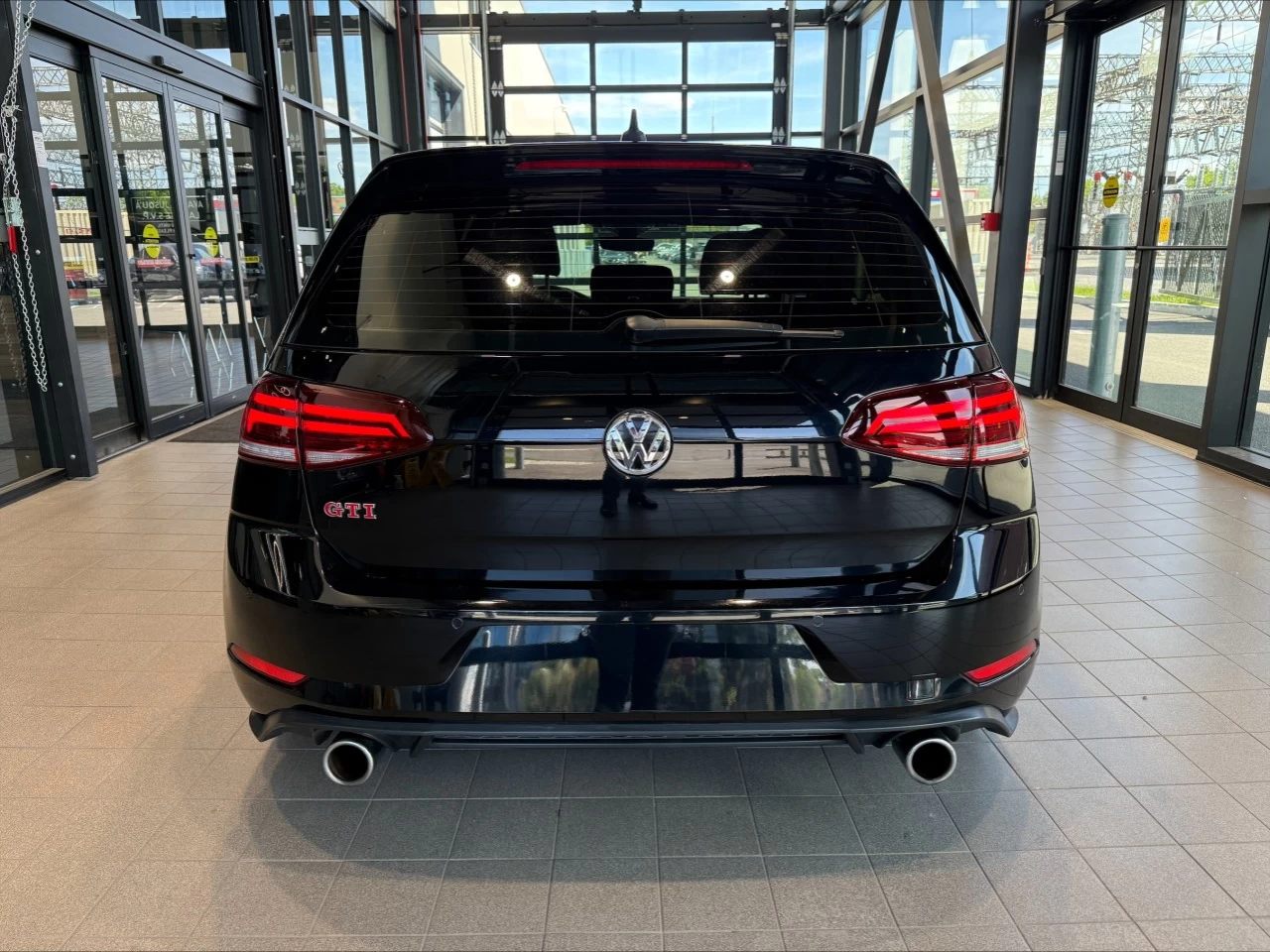 2019 Volkswagen Golf GTI Autobahn https://www.acuramontrealcentre.com/resize/b990ff35b810a3abc0cc817b2ca24889-1