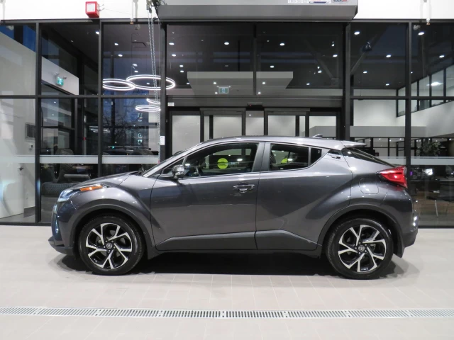 Toyota C-HR XLE Premium 2022