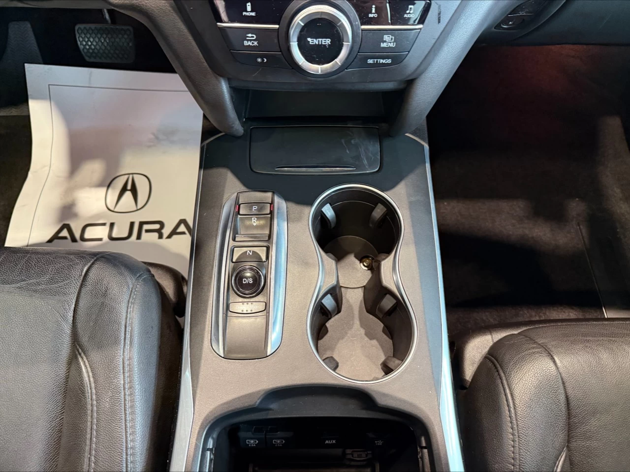 2017 Acura MDX SH-AWD 4dr https://www.acuramontrealcentre.com/resize/b990ff35b810a3abc0cc817b2ca24889-1
