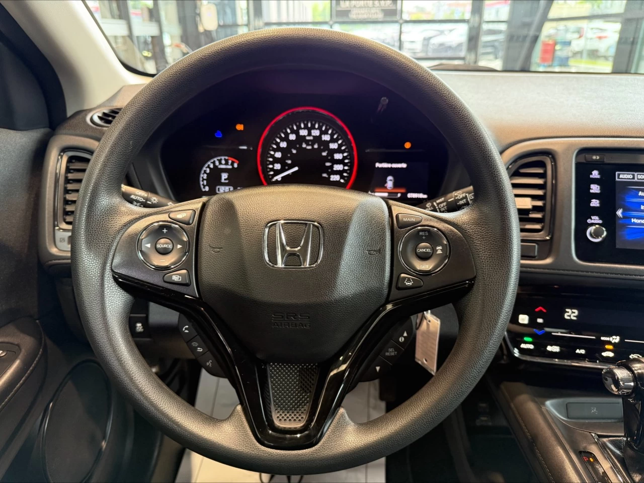 2022 Honda HR-V LX https://www.acuramontrealcentre.com/resize/b990ff35b810a3abc0cc817b2ca24889-1